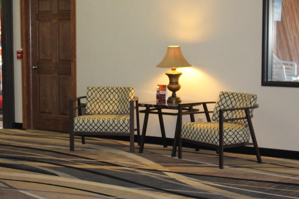 Days Inn By Wyndham ווטרטאון מראה חיצוני תמונה