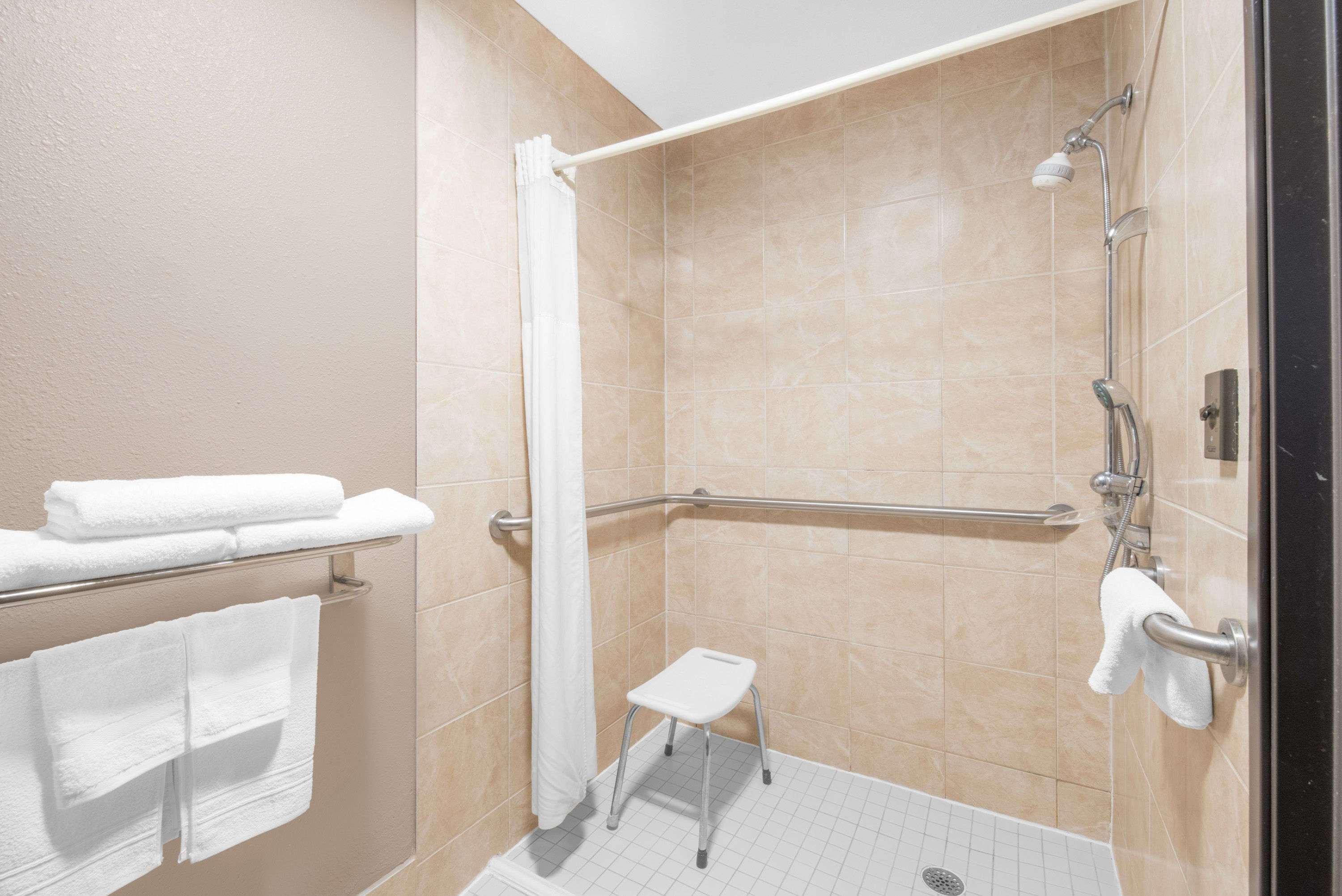Days Inn By Wyndham ווטרטאון מראה חיצוני תמונה