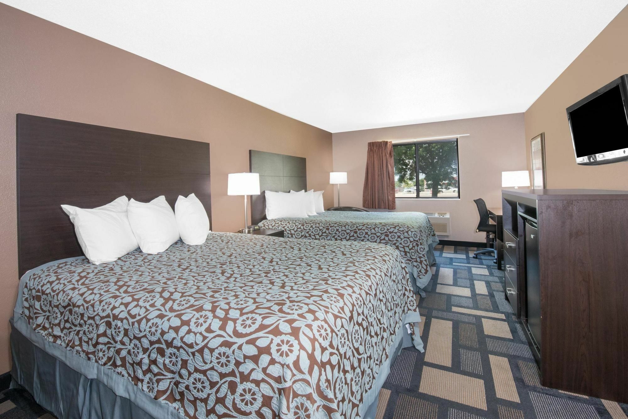 Days Inn By Wyndham ווטרטאון מראה חיצוני תמונה